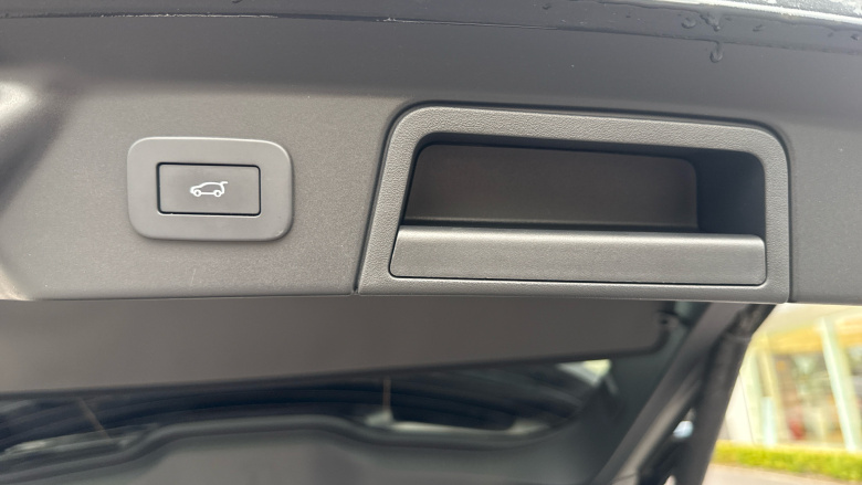 Land Rover Range Rover Velar 2.0 D200 MHEV Dynamic HSE 5dr Auto Diesel Estate